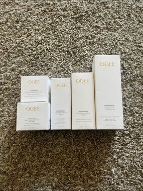 OGEE Hydragancis Moisturizer & Skincare Set - White
